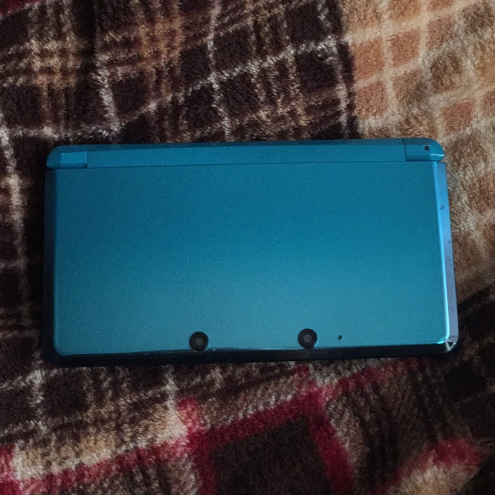 blue nintendo 3ds